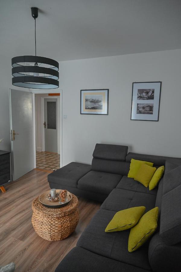 Apartment Ariana *