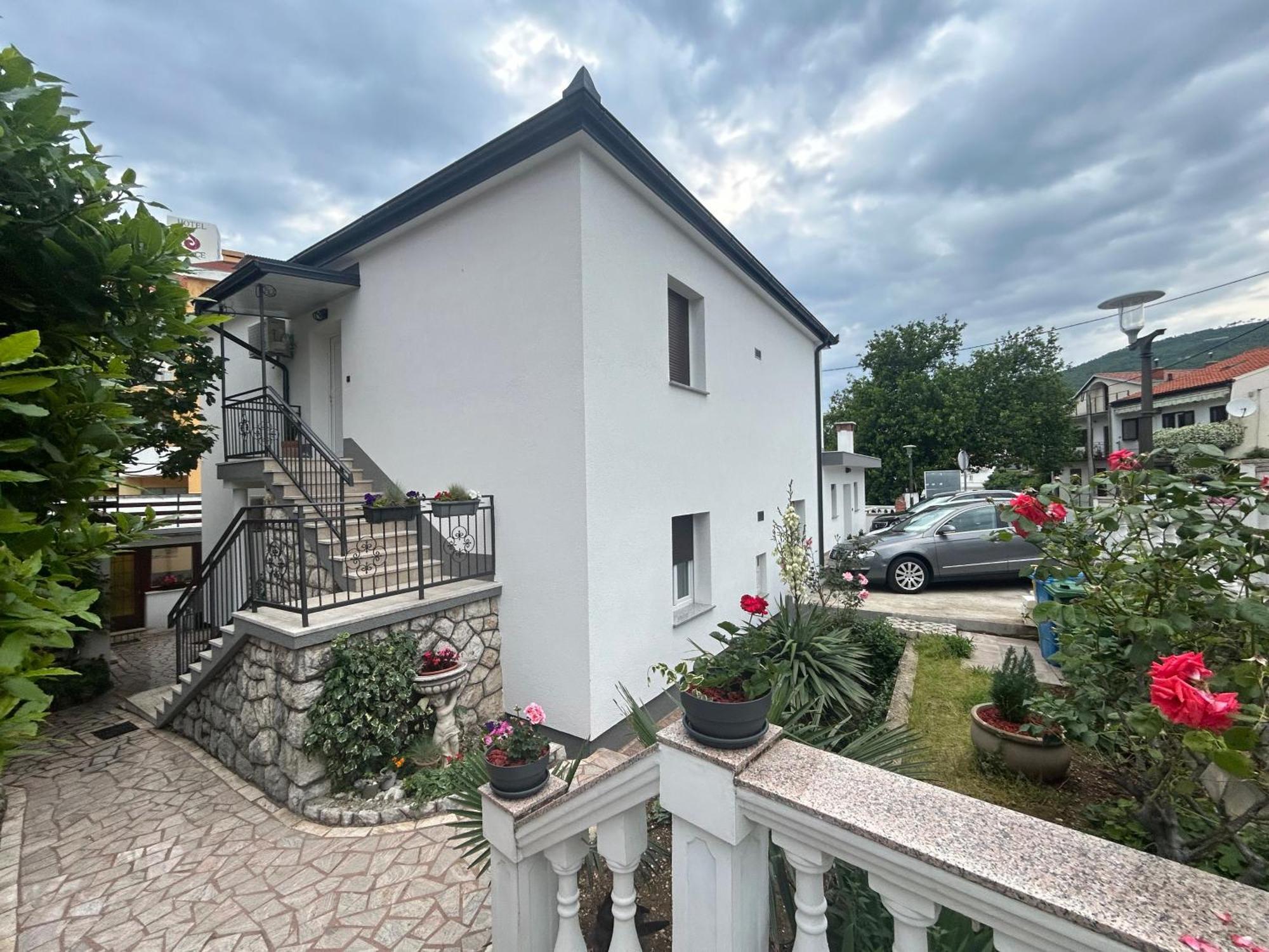 Apartment Ariana Selce